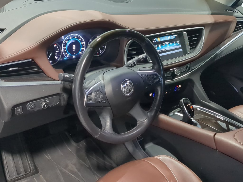 Used 2018 Buick Enclave Avenir w/ Avenir Technology Package AWD/4WD image 10