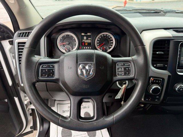 Used 2020 RAM 1500 Classic SLT AWD/4WD image 7