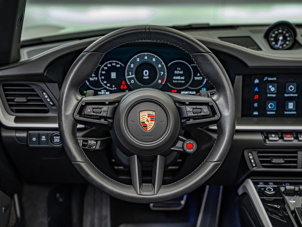 Certified 2025 Porsche 911 Carrera RWD image 36