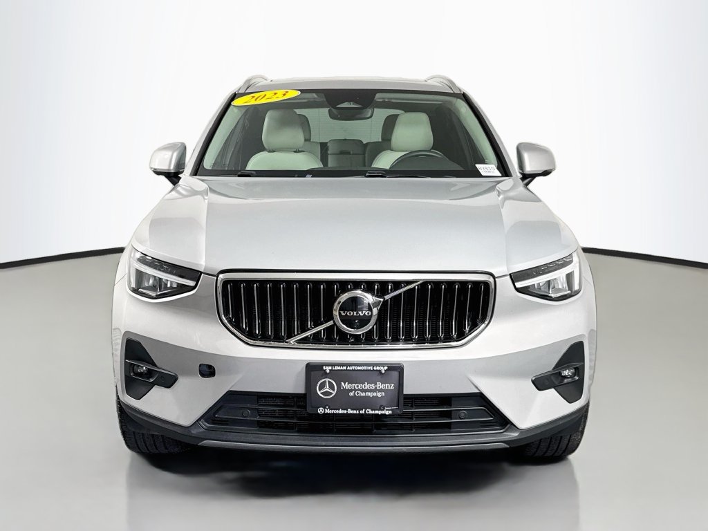 Used 2023 Volvo XC40 B5 Ultimate w/ Climate Package AWD/4WD image 2
