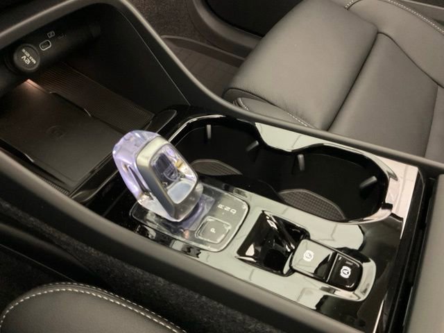 New 2026 Volvo XC40 B5 Plus w/ Protection Package Premier image 22