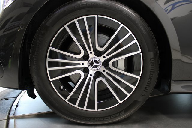 Used 2024 Mercedes-Benz E 350 E 350 4MATIC w/ Driver Assistance Package image 33