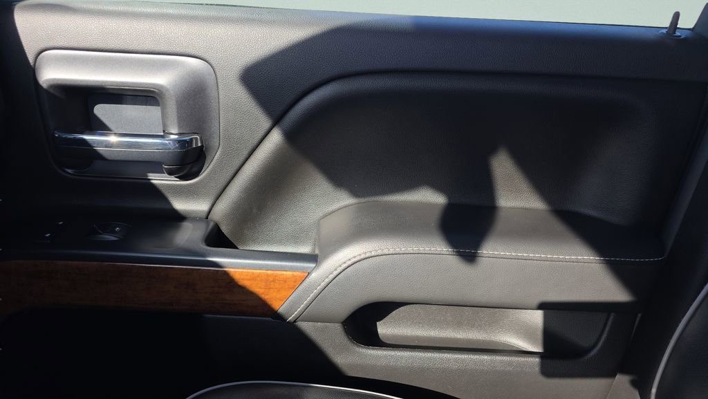 Used 2017 Chevrolet Silverado 3500 High Country w/ Duramax Plus Package image 13