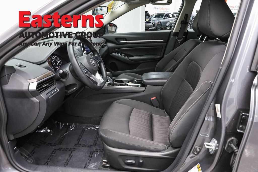 Used 2023 Nissan Altima 2.5 SV AWD/4WD image 14