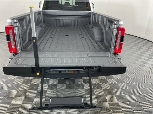 Certified 2024 Ford F450 Lariat w/ Camper Package AWD/4WD image 8