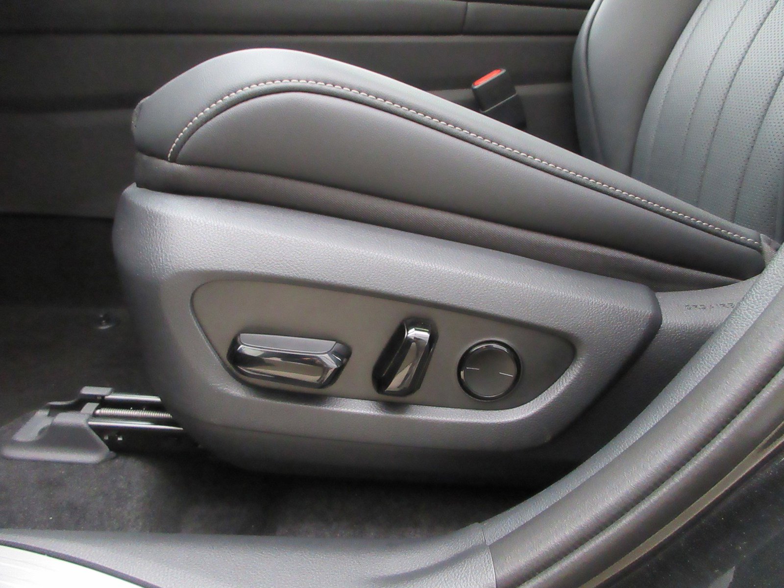 New 2026 Lexus NX 450h+ F Sport image 32