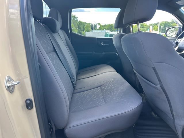 Used 2018 Toyota Tacoma TRD Sport AWD/4WD image 25