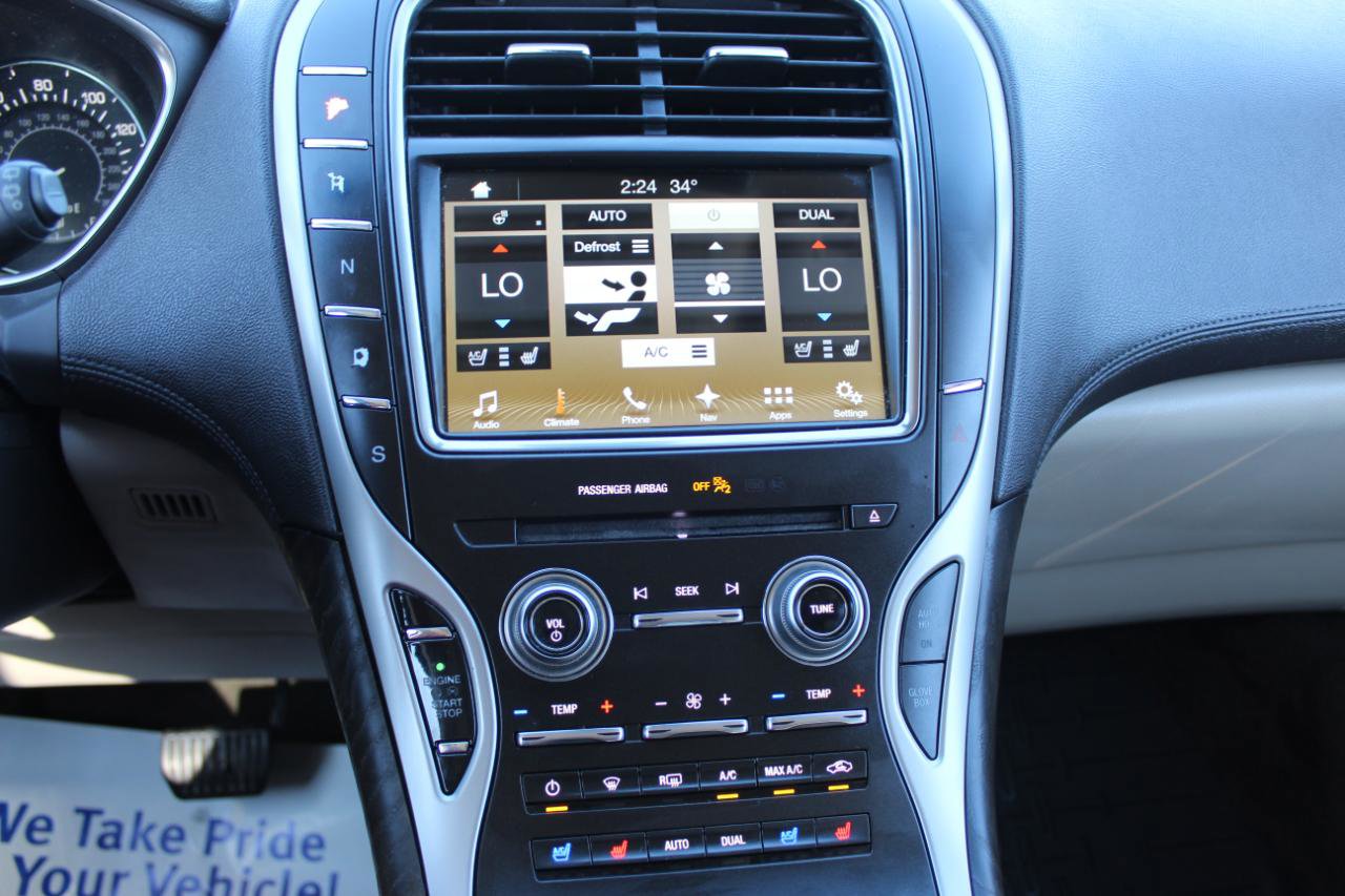 Used 2018 Lincoln MKX Reserve w/ Lincoln MKX Climate Package AWD/4WD image 28