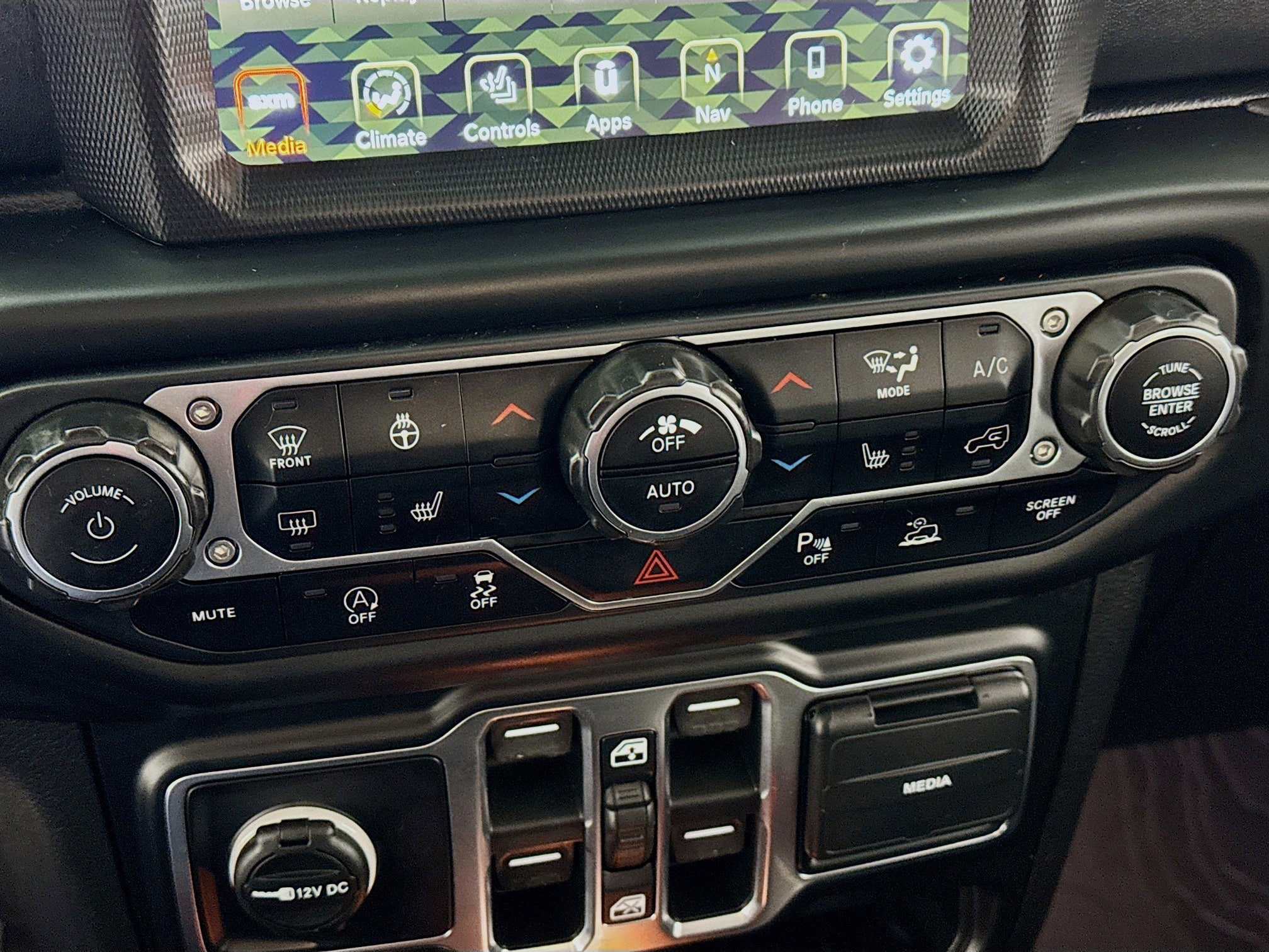 Used 2021 Jeep Gladiator Overland AWD/4WD image 18