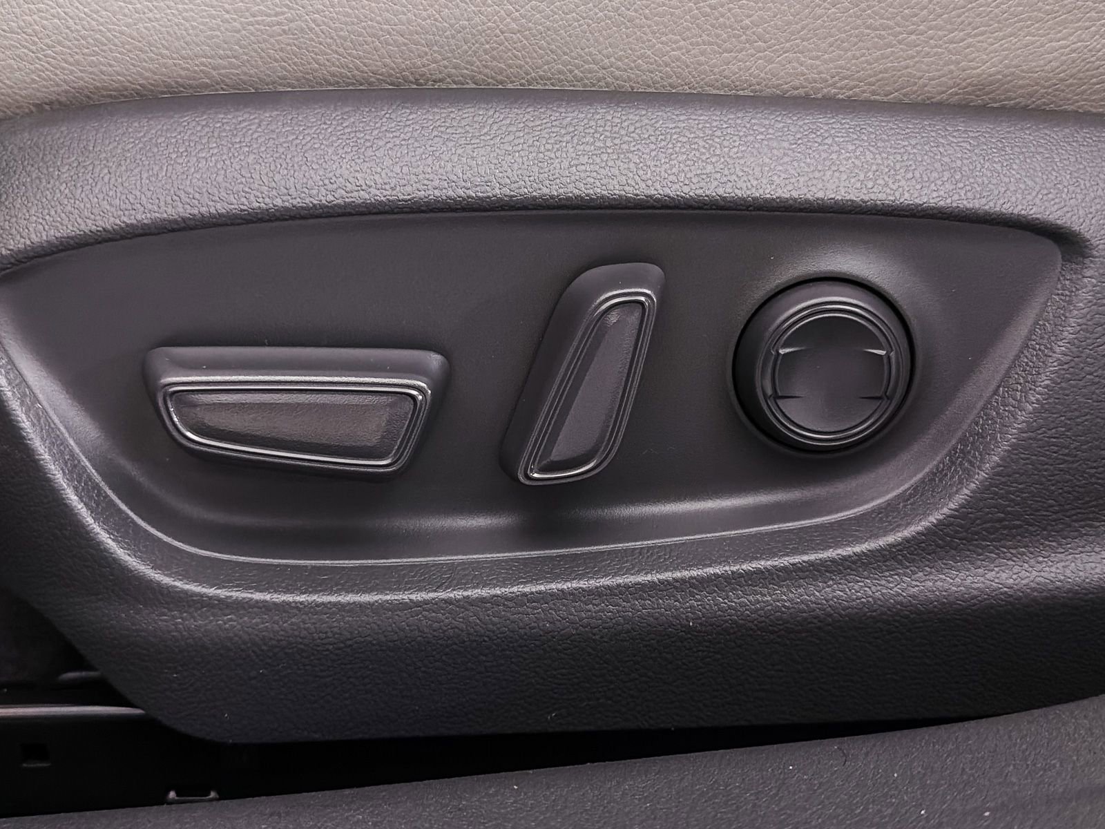 Used 2021 Toyota Camry XSE w/ Navigation Package FWD image 24