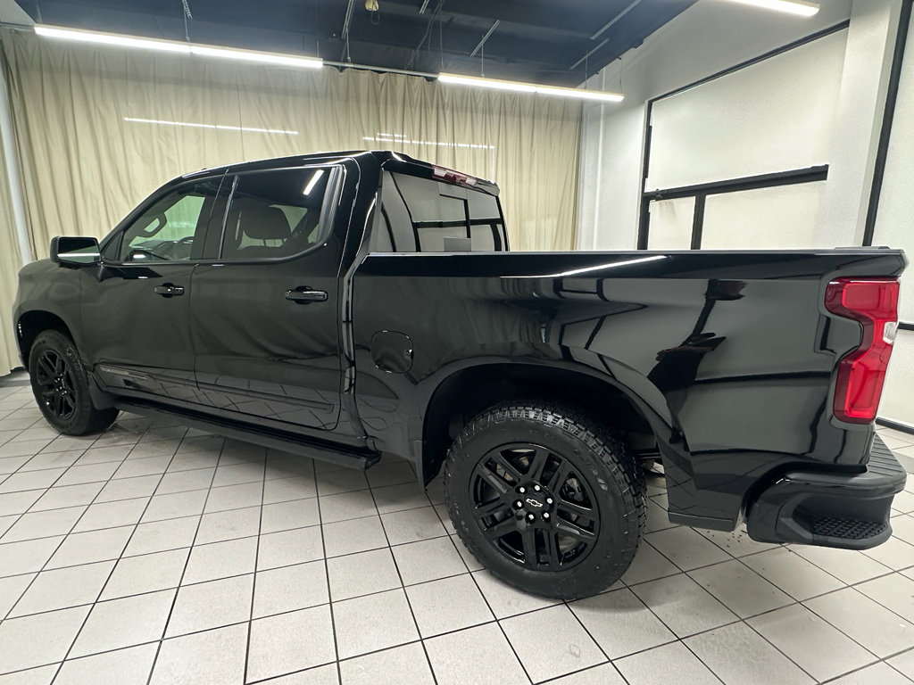 Certified 2026 Chevrolet Silverado 1500 High Country w/ Midnight Edition AWD/4WD image 12