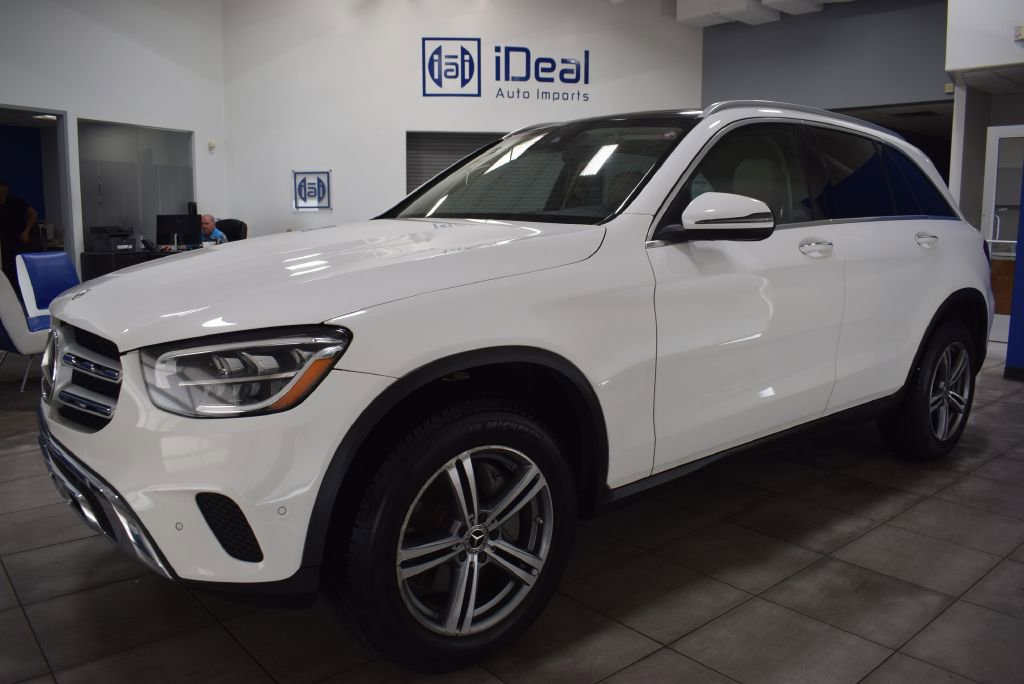 Used 2021 Mercedes-Benz GLC 300 4MATIC w/ Premium Package image 1