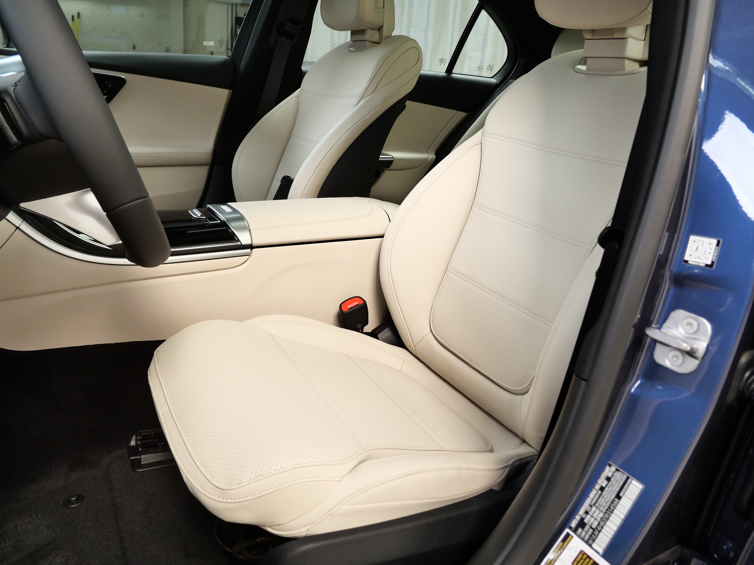 New 2026 Mercedes-Benz C 300 4MATIC Sedan image 3