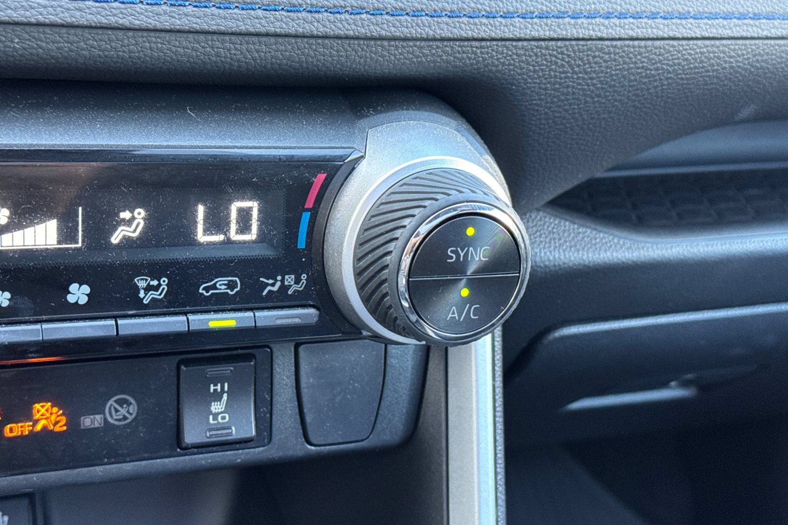 Certified 2022 Toyota RAV4 XSE AWD/4WD image 31