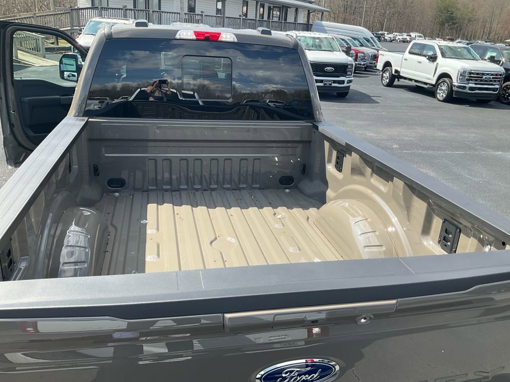 New 2026 Ford F250 Lariat w/ Chrome Package image 19