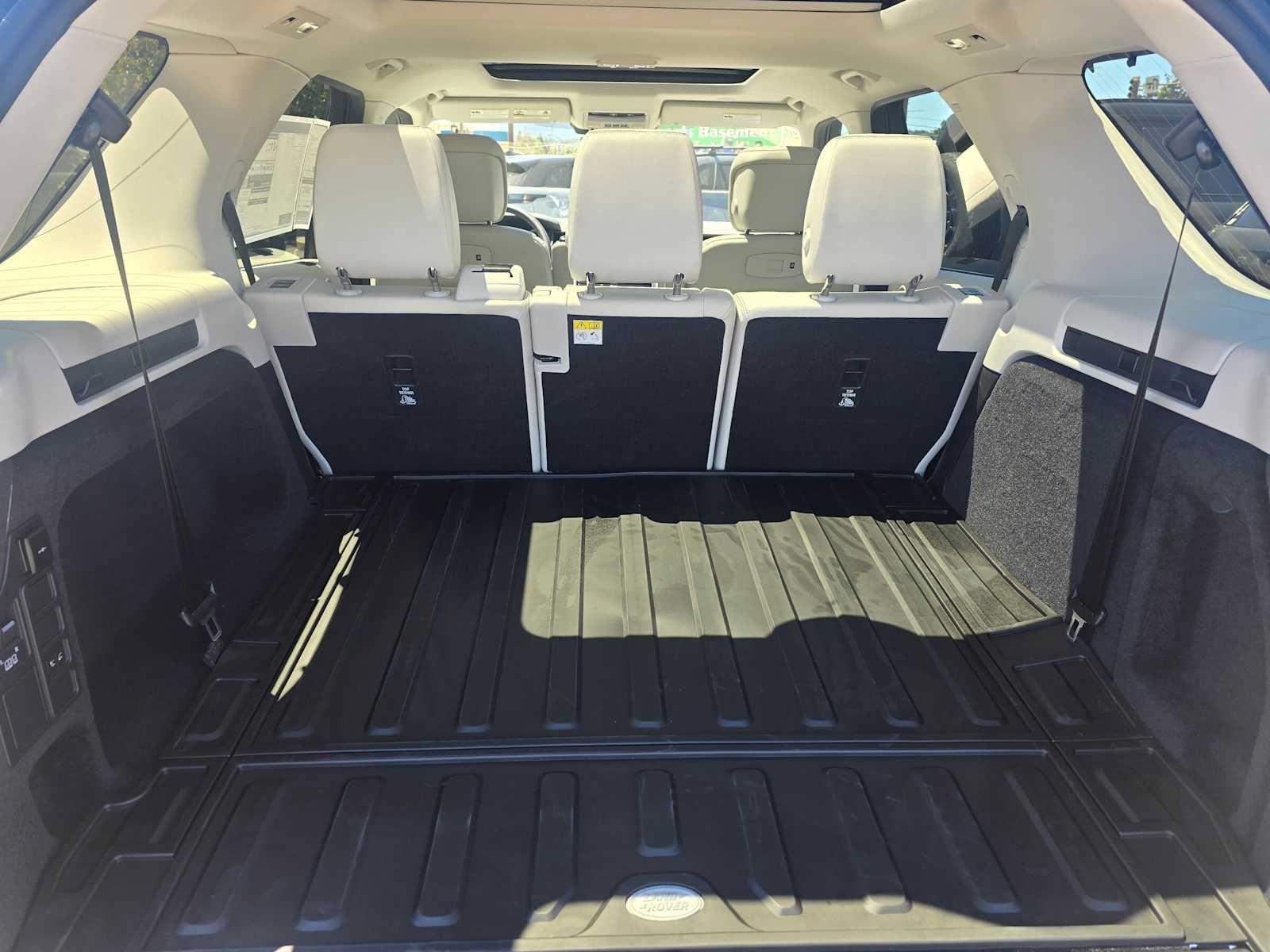 New 2026 Land Rover Discovery S AWD/4WD image 14