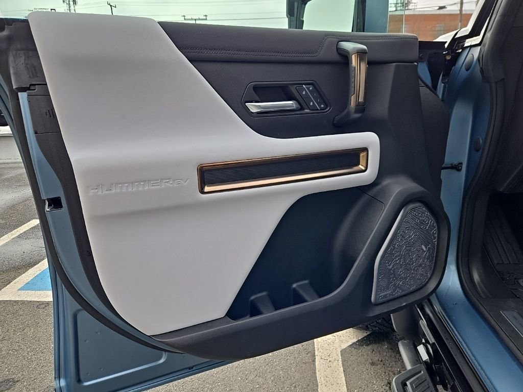 Used 2024 GMC Hummer EV 3X w/ Omega Edition image 12