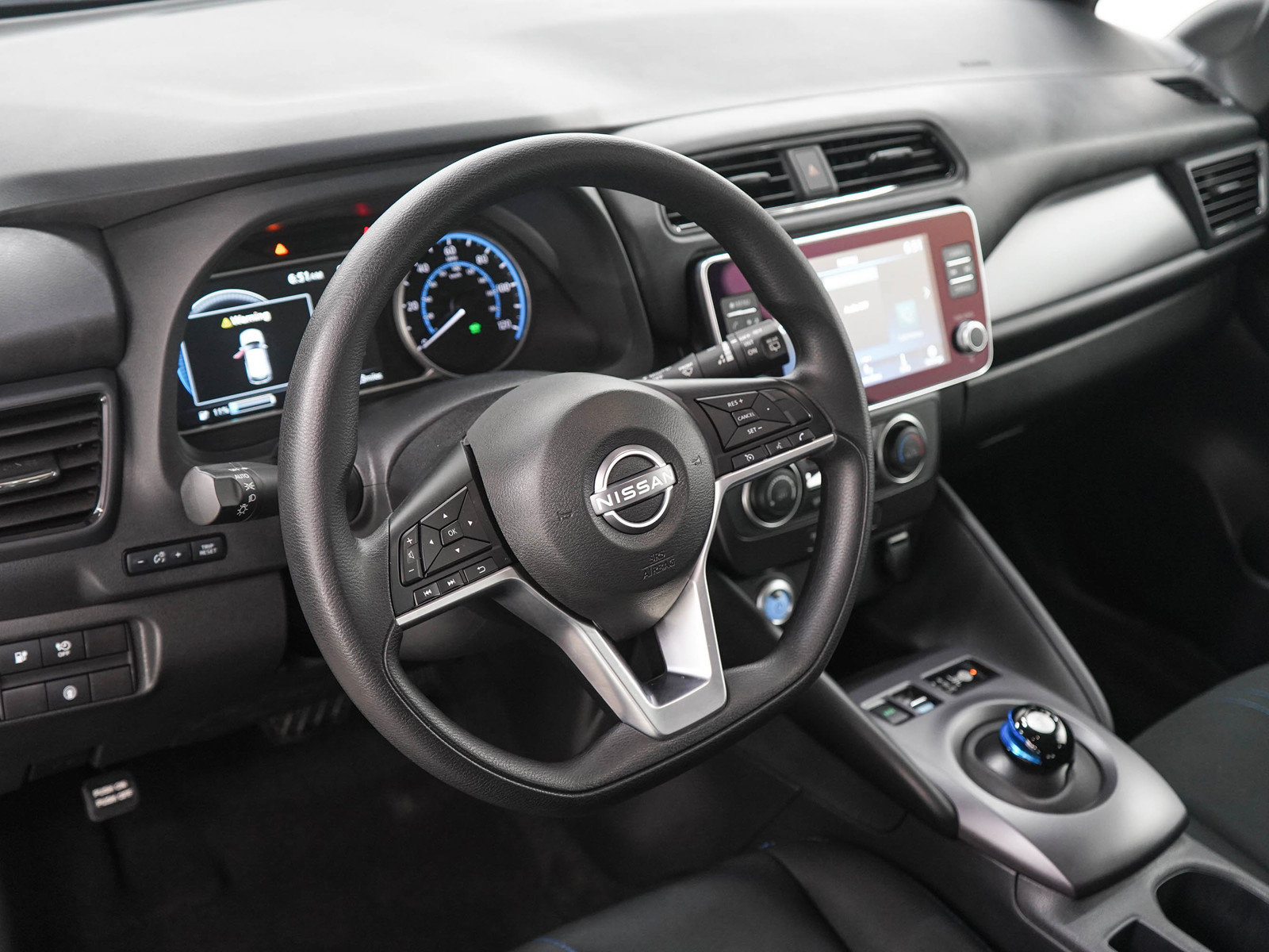 Used 2025 Nissan Leaf S FWD image 20