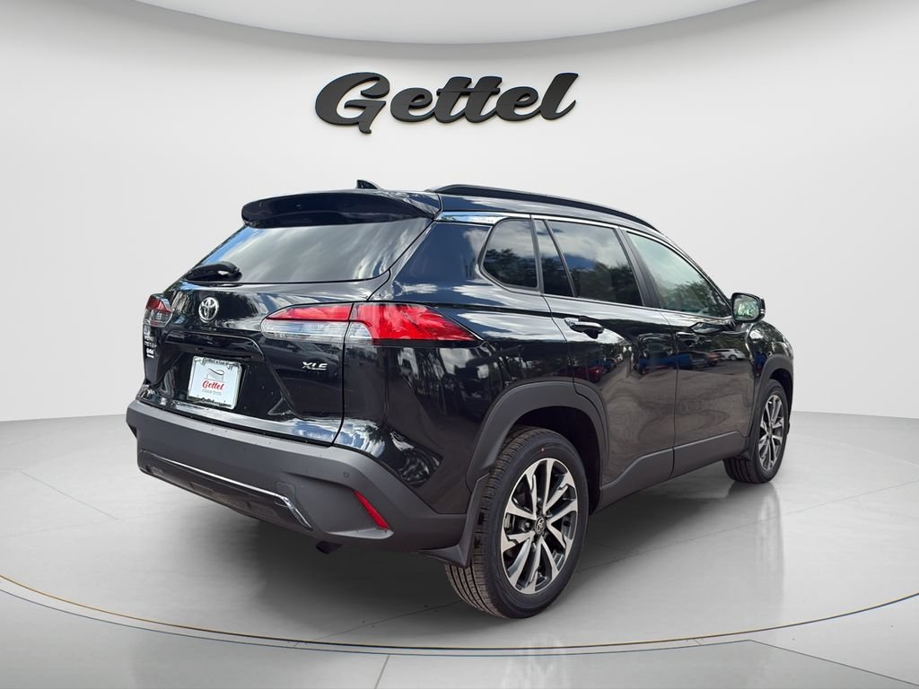 Used 2023 Toyota Corolla Cross XLE FWD image 5