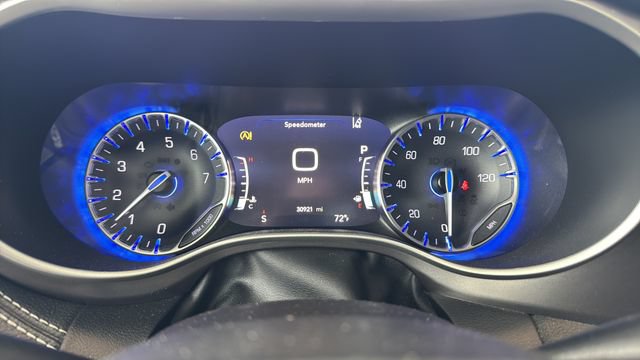 Used 2022 Chrysler Pacifica Touring-L FWD image 11