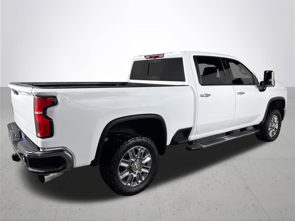 Used 2024 Chevrolet Silverado 3500 LTZ w/ LTZ Convenience Package image 6