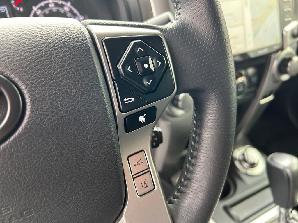 Used 2022 Toyota 4Runner SR5 Premium image 18
