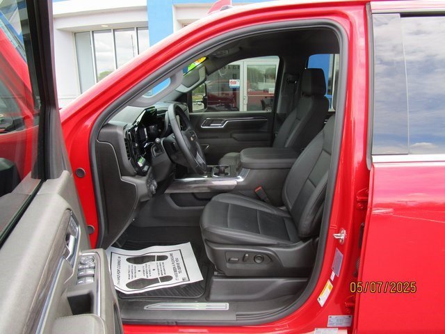 Certified 2024 Chevrolet Silverado 3500 LTZ w/ LTZ Premium Package image 18