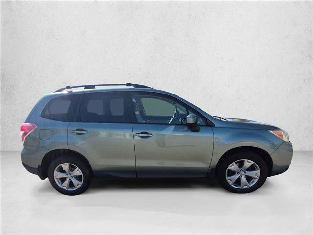 Used 2014 Subaru Forester 2.5i Premium w/ All-Weather Package AWD/4WD image 4