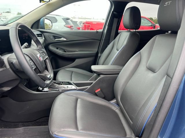 Used 2025 Buick Encore GX Sport Touring w/ Comfort Package AWD/4WD image 20