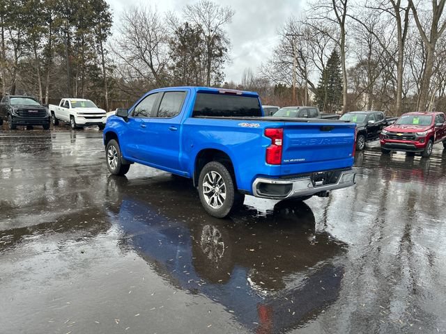 Used 2025 Chevrolet Silverado 1500 LT AWD/4WD image 3