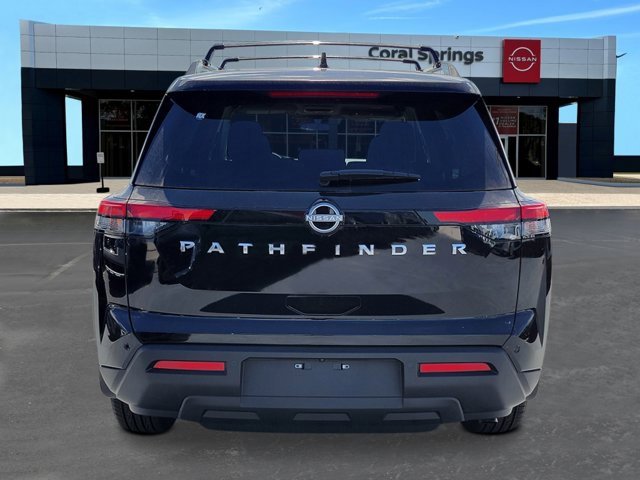 New 2025 Nissan Pathfinder SV image 4