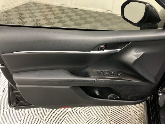 Used 2023 Toyota Camry SE FWD image 12