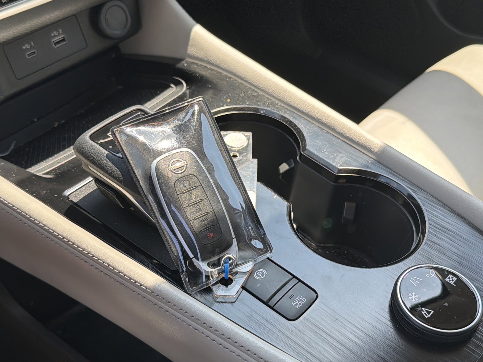 Used 2023 Nissan Rogue SL w/ SL Premium Package AWD/4WD image 18