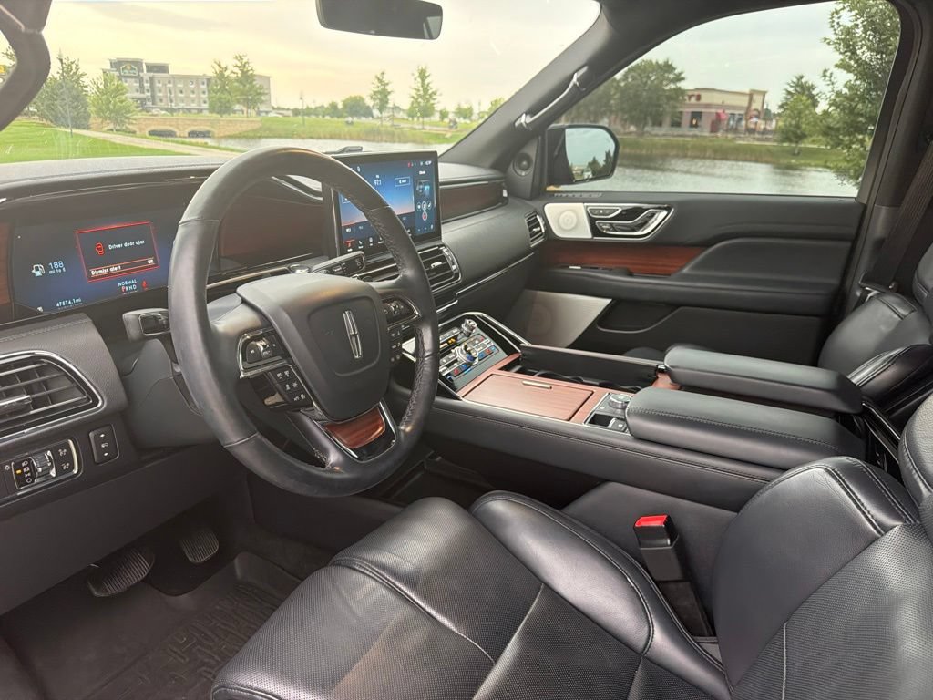 Used 2022 Lincoln Navigator Reserve w/ Equipment Group 201A AWD/4WD image 12