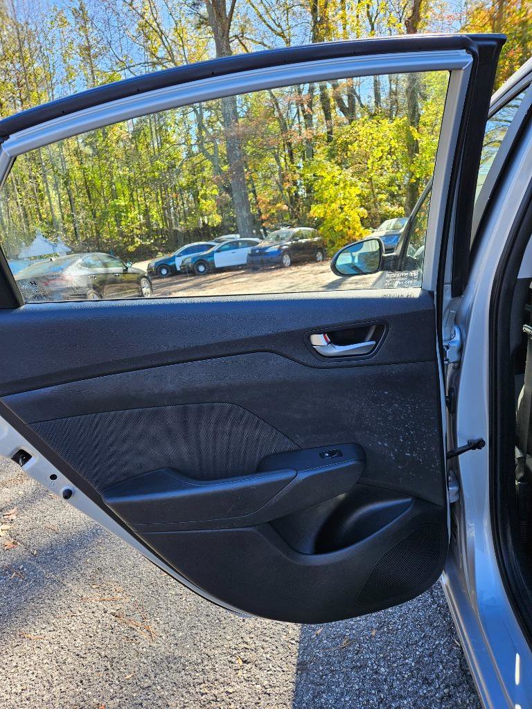 Used 2020 Hyundai Accent SE image 21