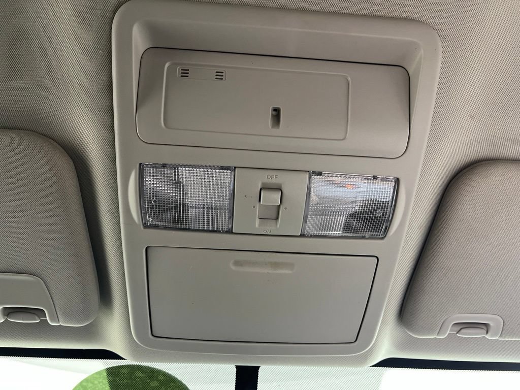 Used 2019 Nissan Titan SV RWD image 23