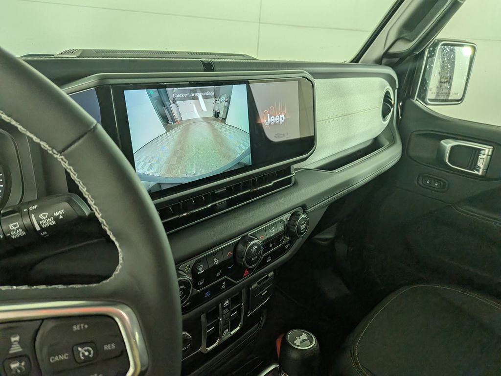 Certified 2025 Jeep Wrangler Unlimited Sahara image 25