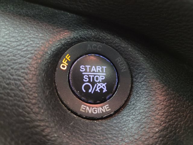 Used 2016 Jeep Cherokee 75th Anniversary AWD/4WD image 23
