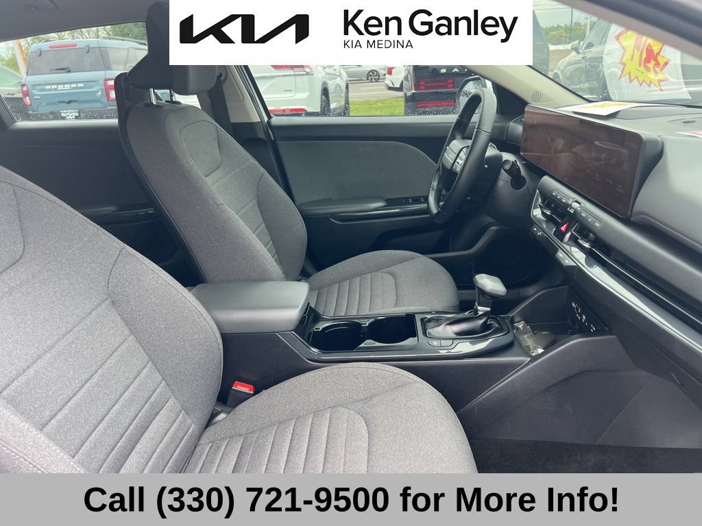 Certified 2025 Kia K4 EX FWD image 57
