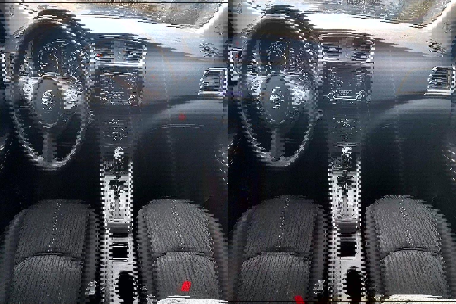 Used 2018 Nissan Sentra SV image 15