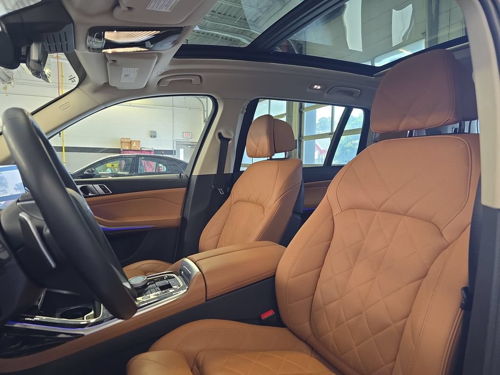 Used 2023 BMW X7 xDrive40i w/ Executive Package AWD/4WD image 19