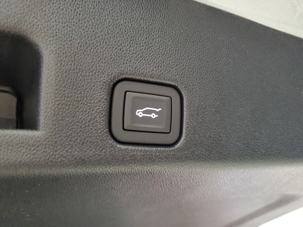 New 2026 GMC Acadia Denali image 9