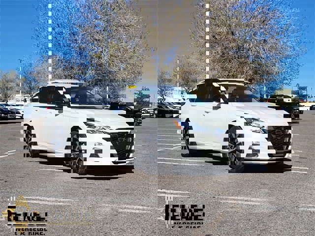 Certified 2022 Nissan Altima 2.5 SR image 1