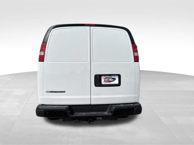 New 2026 Chevrolet Express 2500 Extended w/ Driver Convenience Package RWD image 6