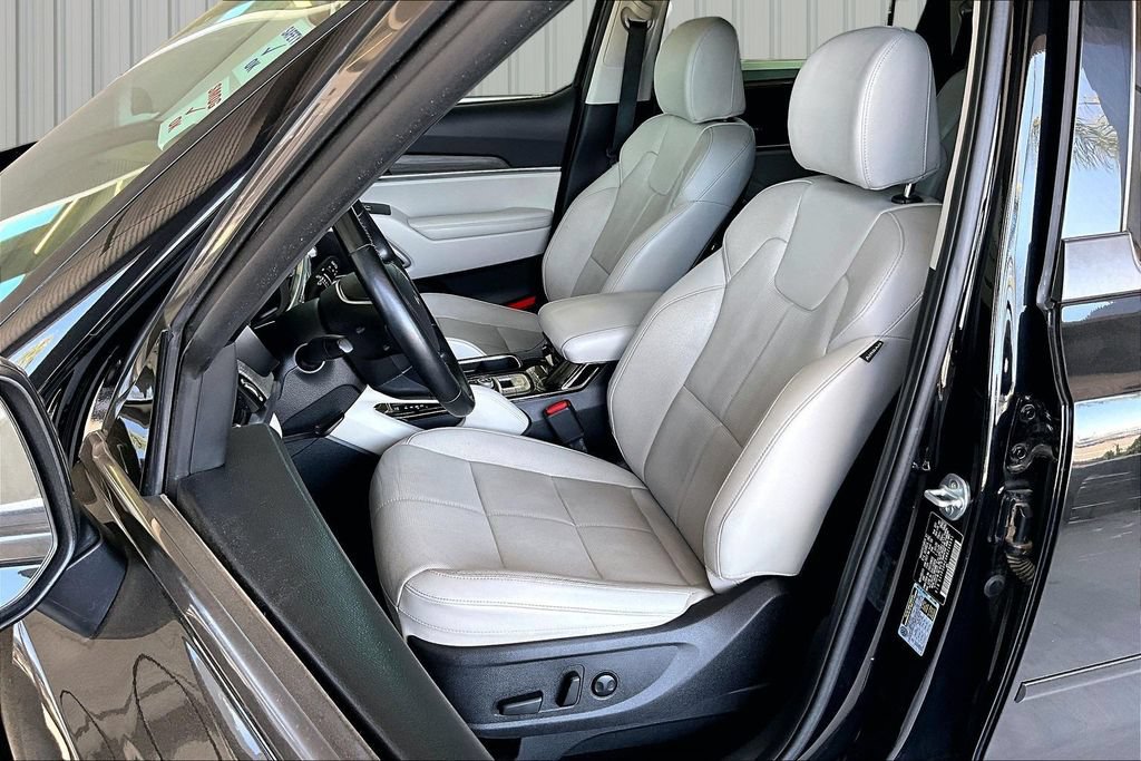 Used 2022 Kia Telluride EX w/ EX Premium Package AWD/4WD image 16