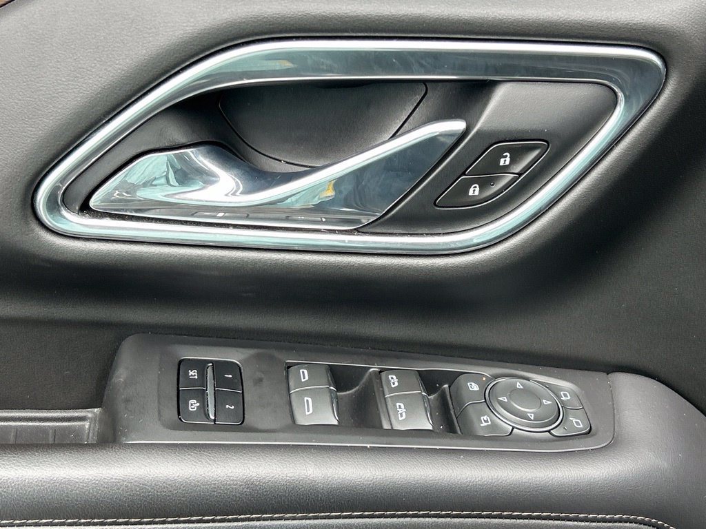 Used 2021 Chevrolet Suburban High Country RWD image 18