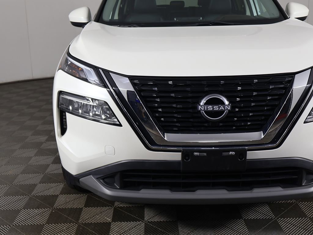 Used 2023 Nissan Rogue SV w/ SV Premium B Package image 13