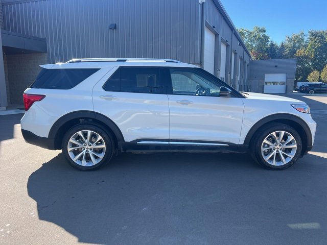 Used 2023 Ford Explorer Platinum w/ Technology Package image 4