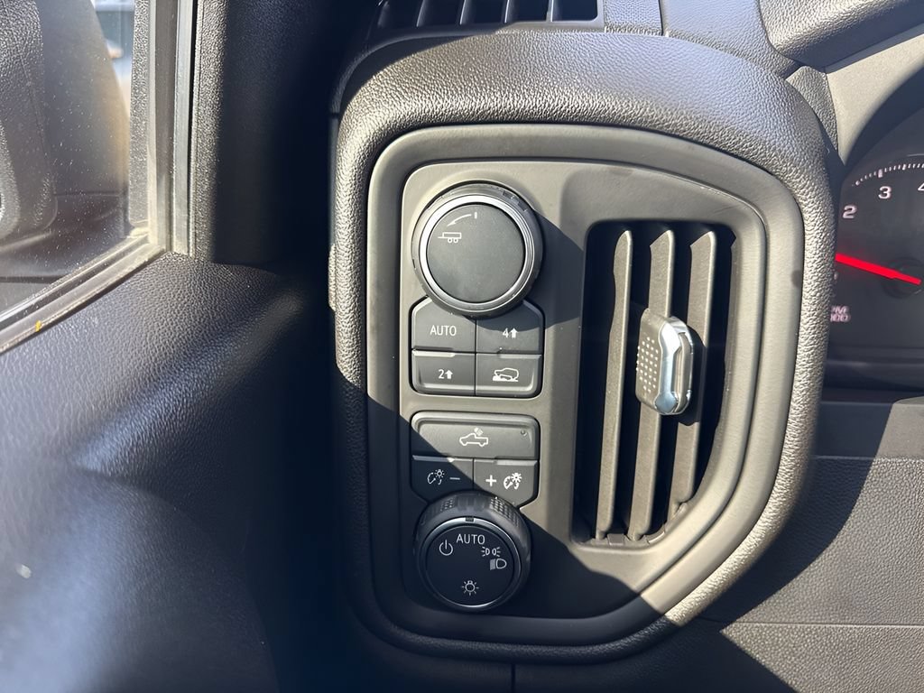 Used 2023 Chevrolet Silverado 1500 Custom w/ LPO, Dark Essentials Package AWD/4WD image 20