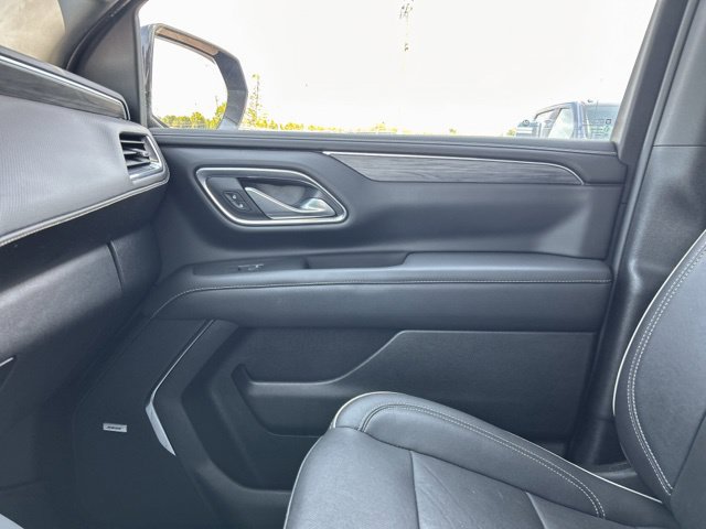 Used 2023 GMC Yukon SLT AWD/4WD image 45